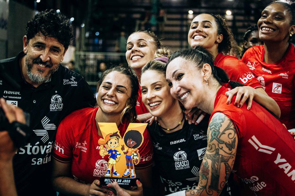 Superliga: Osasco vence o Praia Clube por 3 sets a 1