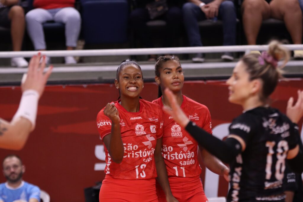 Superliga Bet7k: Osasco vence o Bluvôlei por 3 sets a 1