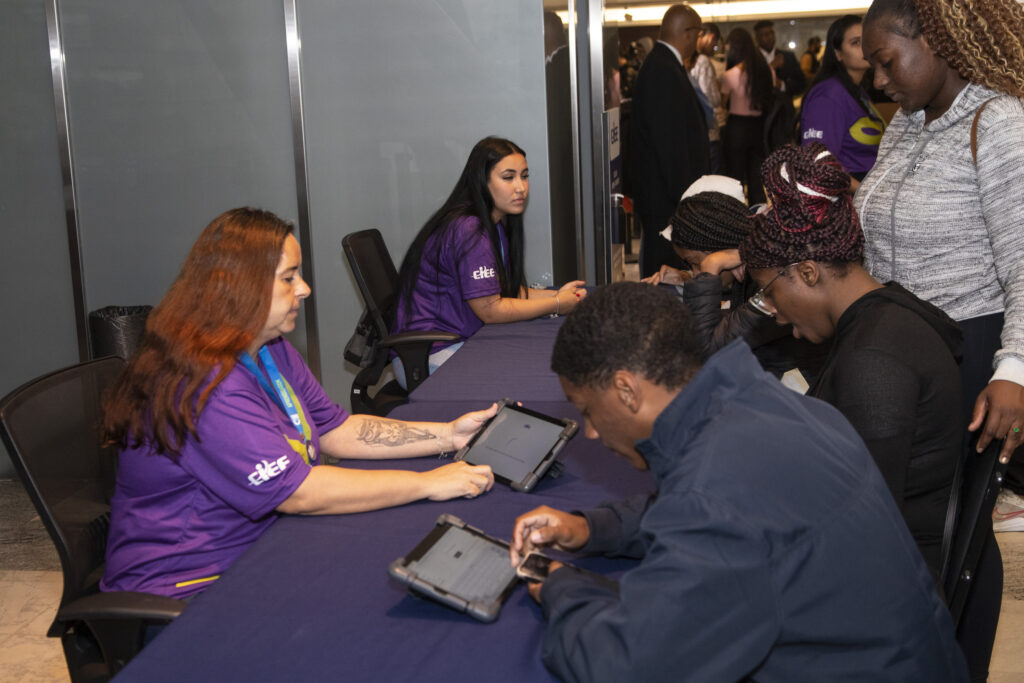 CIEE oferece quase 1.600 vagas em 11 cidades da região