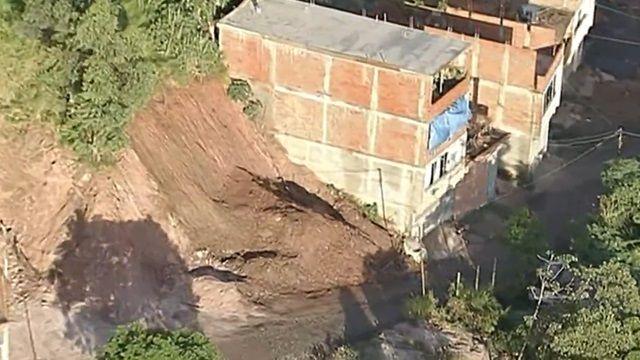 Osasco: deslizamento interdita mais de 25 casas no Bonança