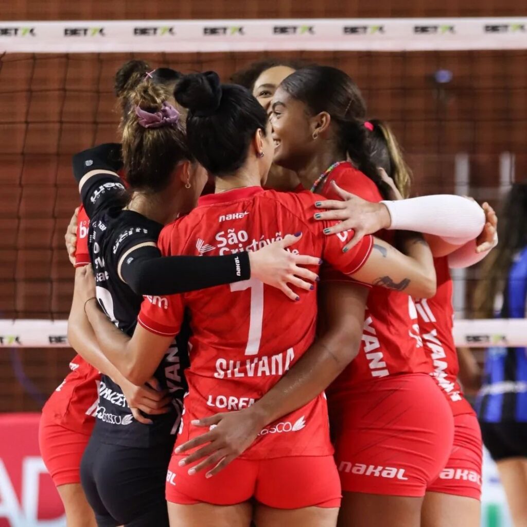 Osasco bate o Pinheiros por 3 sets a 2 e segue invicto