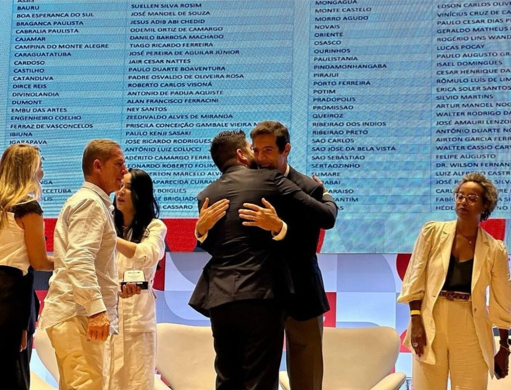 Alfabetização: Governo de SP premia cidades bem avaliadas