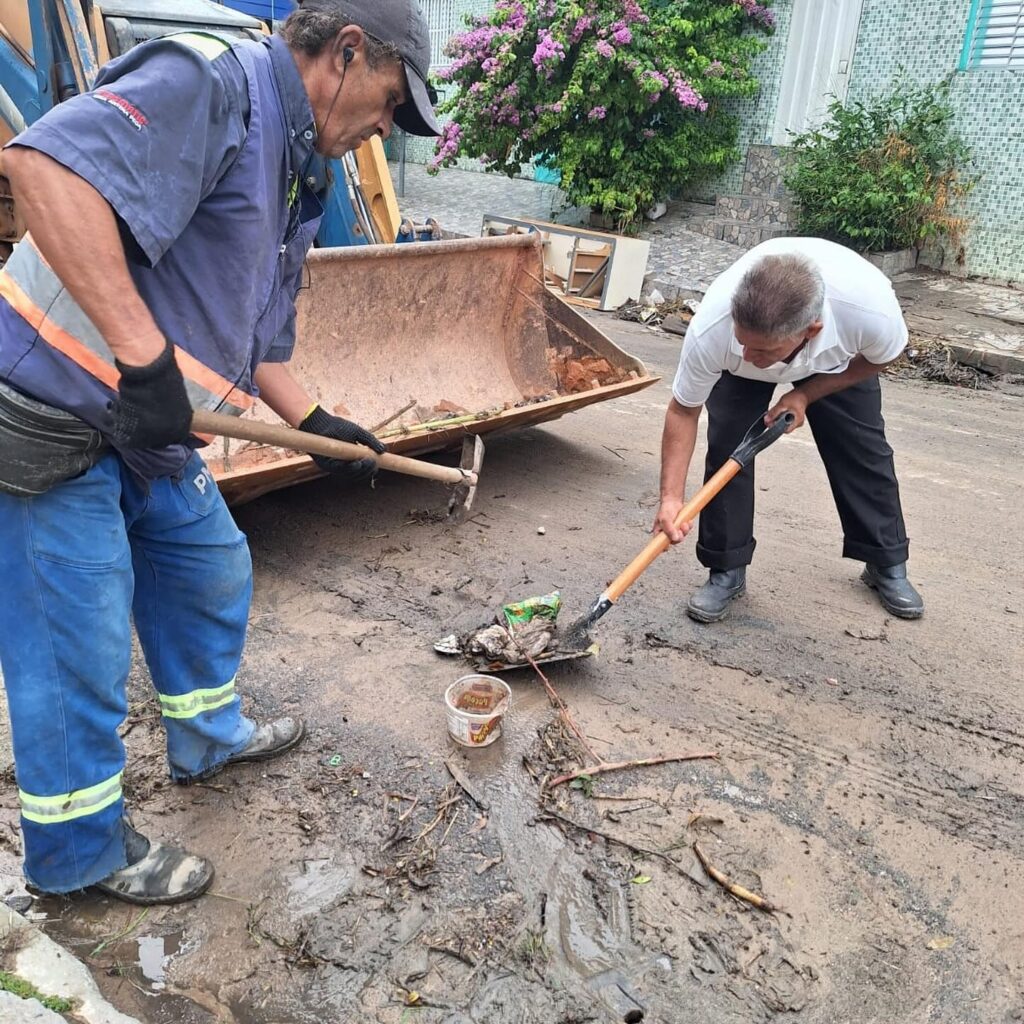 Temporal: alagamentos em Carapicuíba, Cotia, Itapevi e Jandira