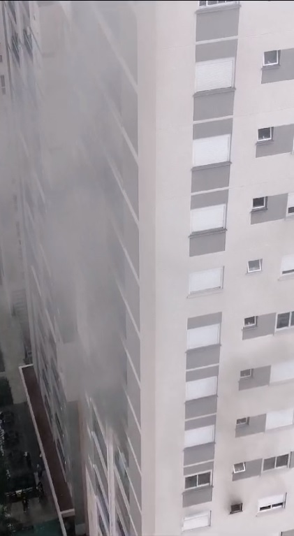Alphaville: por conta de curto, incêndio destrói apartamento