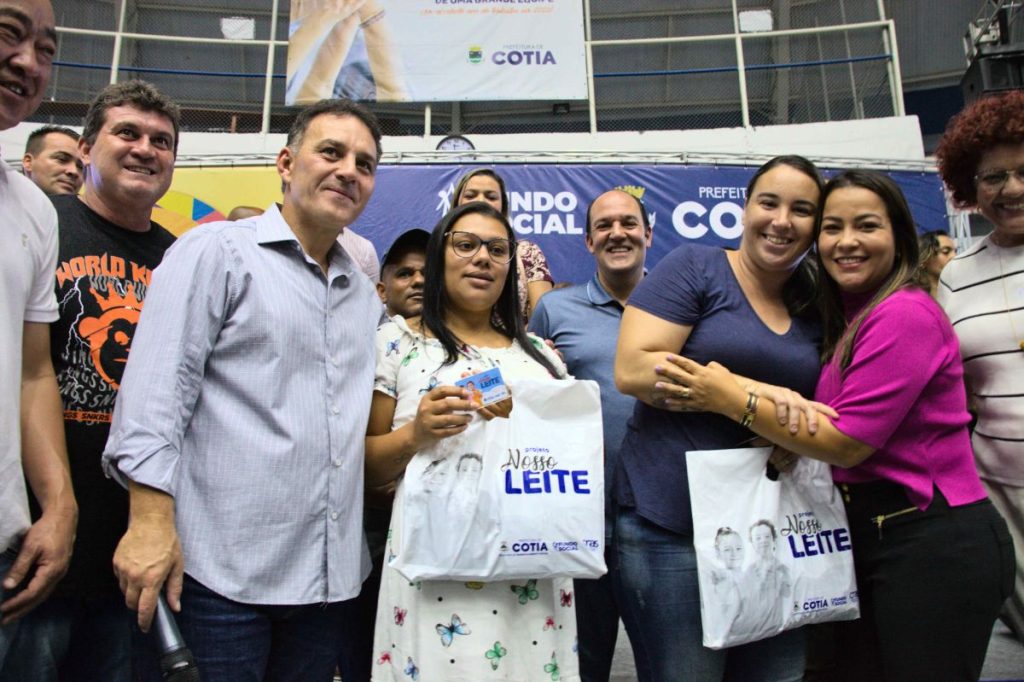 Mais de mil pessoas são contempladas por projetos do "Cotia que Cuida"