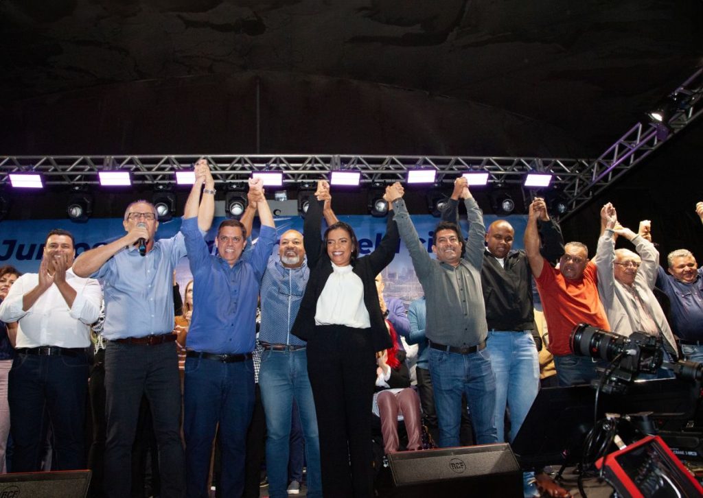 Carapicuíba: Marcos Neves anuncia José Roberto como pré-candidato a prefeito