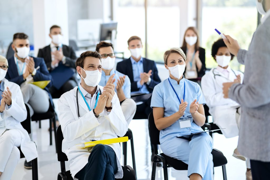 Médicos: Estado de SP tem 166 mil profissionais, segundo Demografia Médica