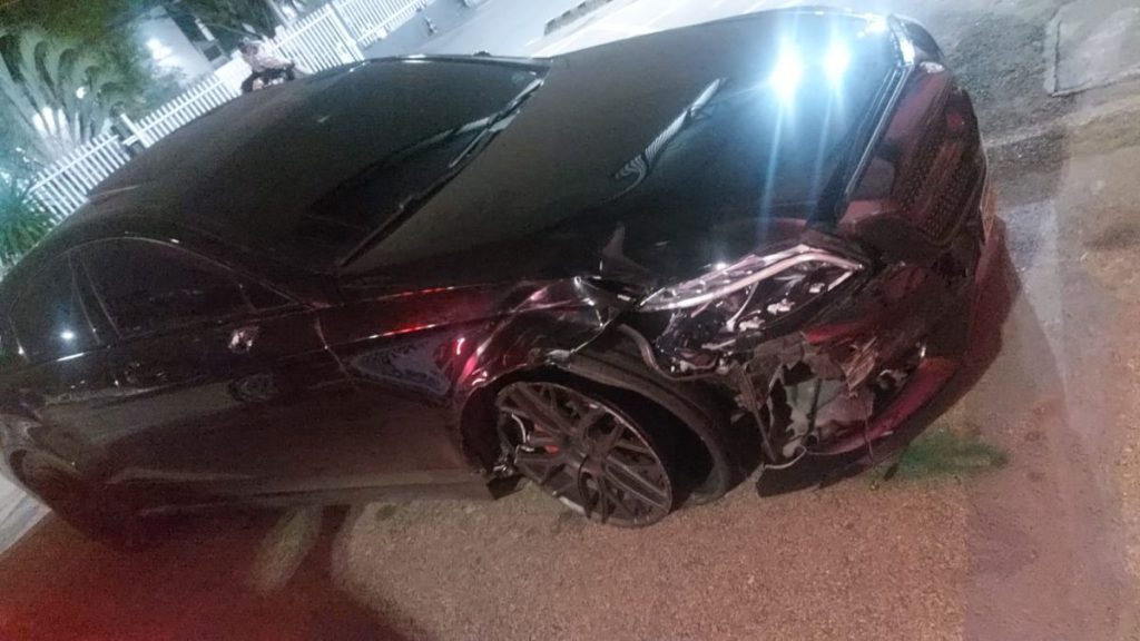 Racha na Alameda Rio Negro deixa vítima grave em Alphaville
