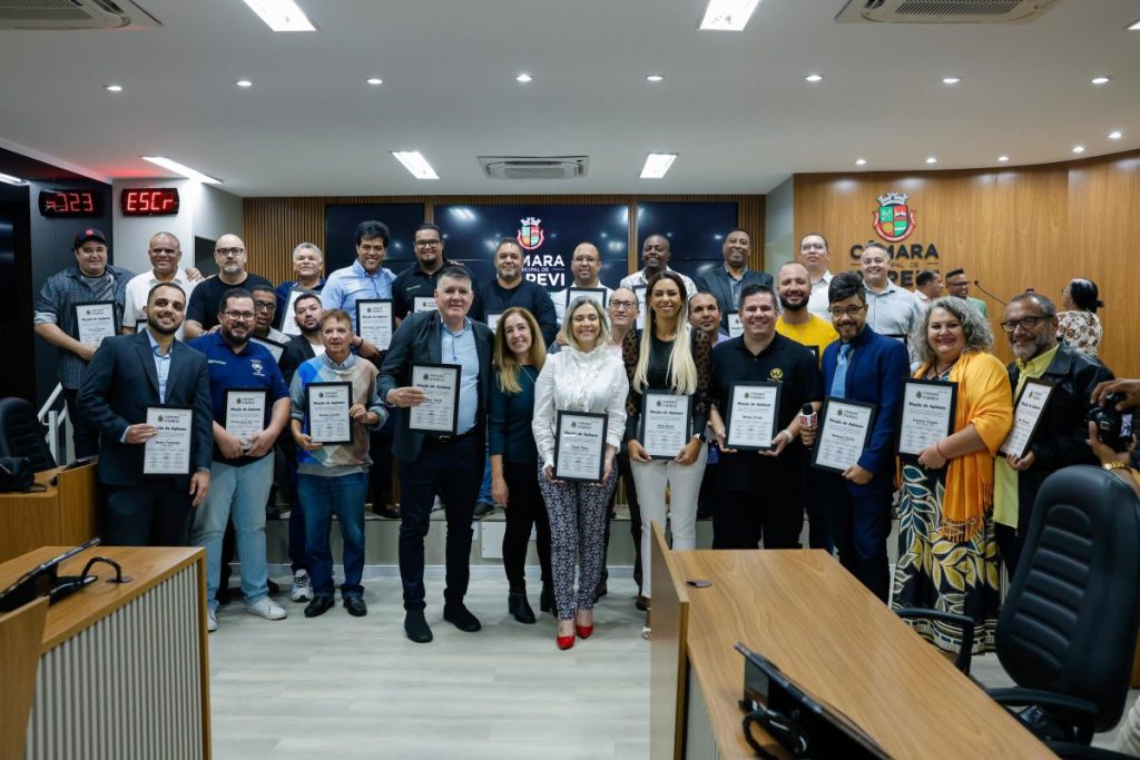 Imprensa regional: Jornalistas são homenageados na Câmara de Itapevi