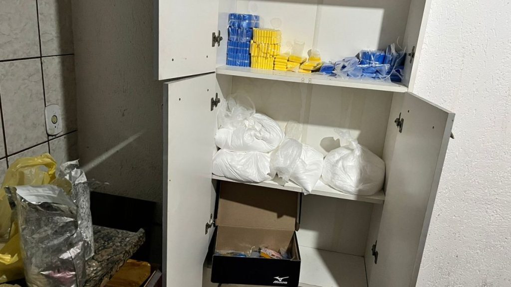 Policiais do 5ºBaep estouram refinaria de drogas em Osasco