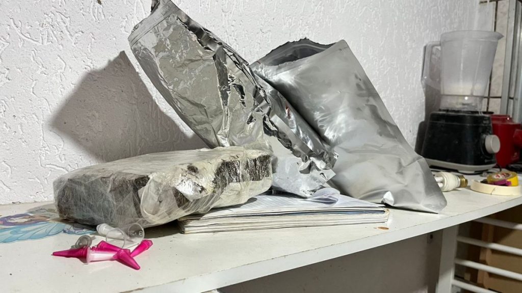 Policiais do 5ºBaep estouram refinaria de drogas em Osasco