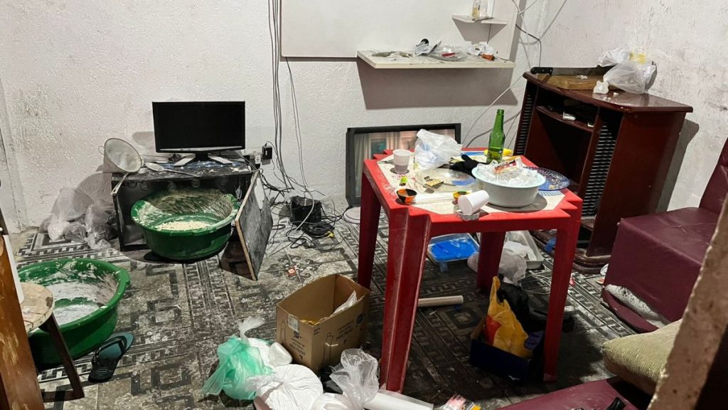 Policiais do 5ºBaep estouram refinaria de drogas em Osasco