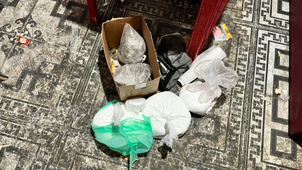 Policiais do 5ºBaep estouram refinaria de drogas em Osasco