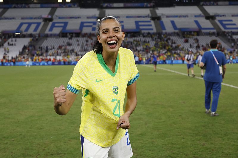 Futebol: Brasil goleia a Espanha e vai para final 