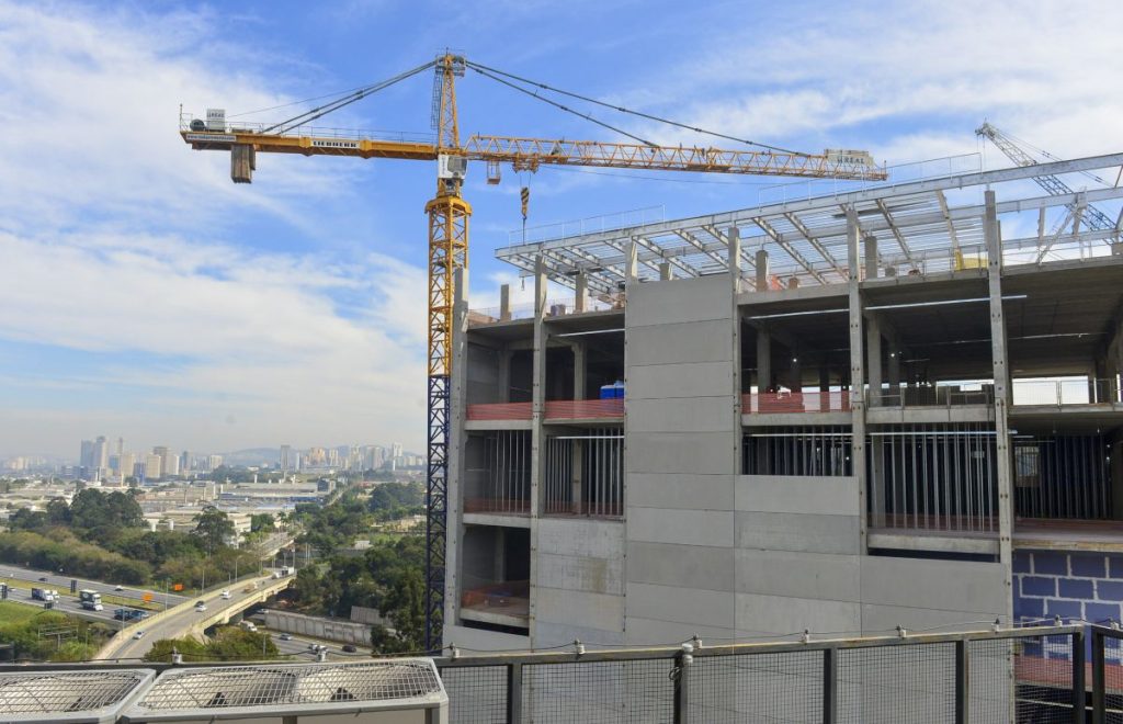 Data centers em expansão: empresa investe R$ 6,2 bilhões em Barueri