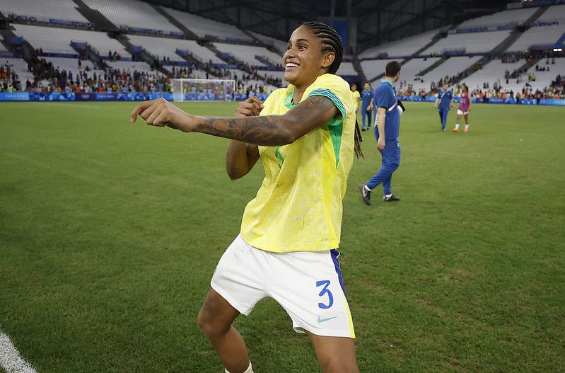 Futebol: Brasil goleia a Espanha e vai para final 