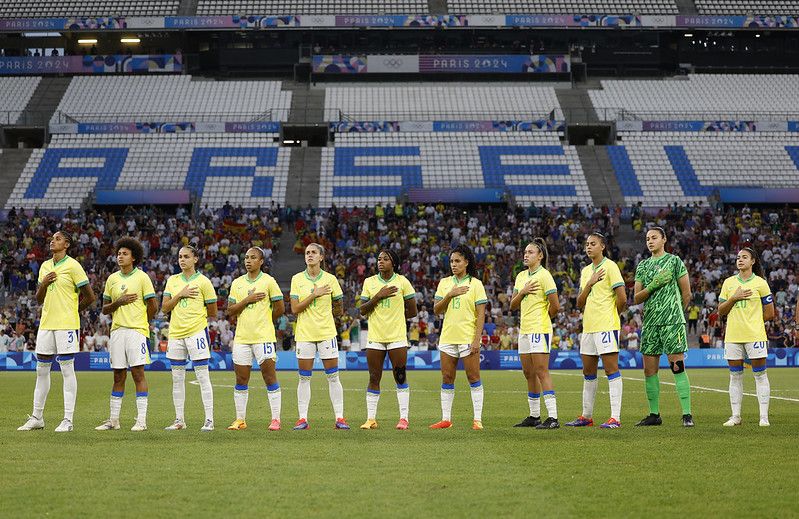 Futebol: Brasil goleia a Espanha e vai para final 