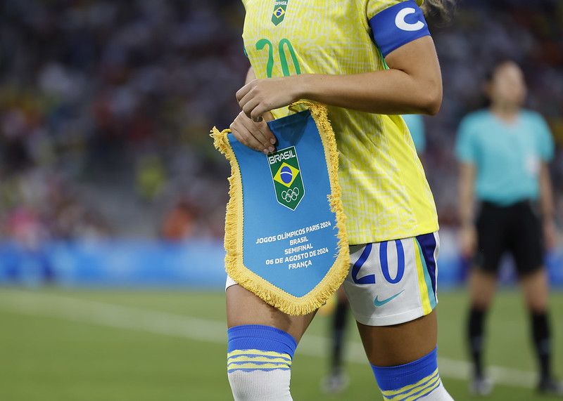 Futebol: Brasil goleia a Espanha e vai para final 