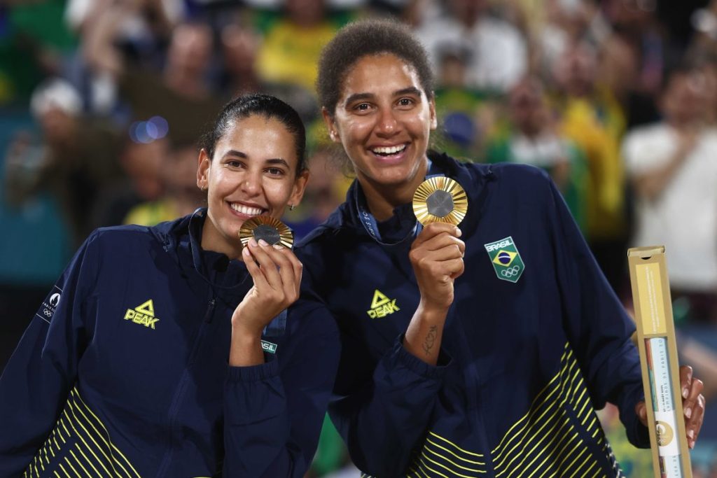 Vôlei de Praia conquista ouro e Alison Souza é bronze