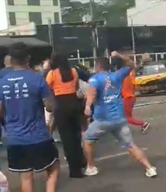 Eleições: candidata a vereadora Mari Tavelli é agredida em Barueri