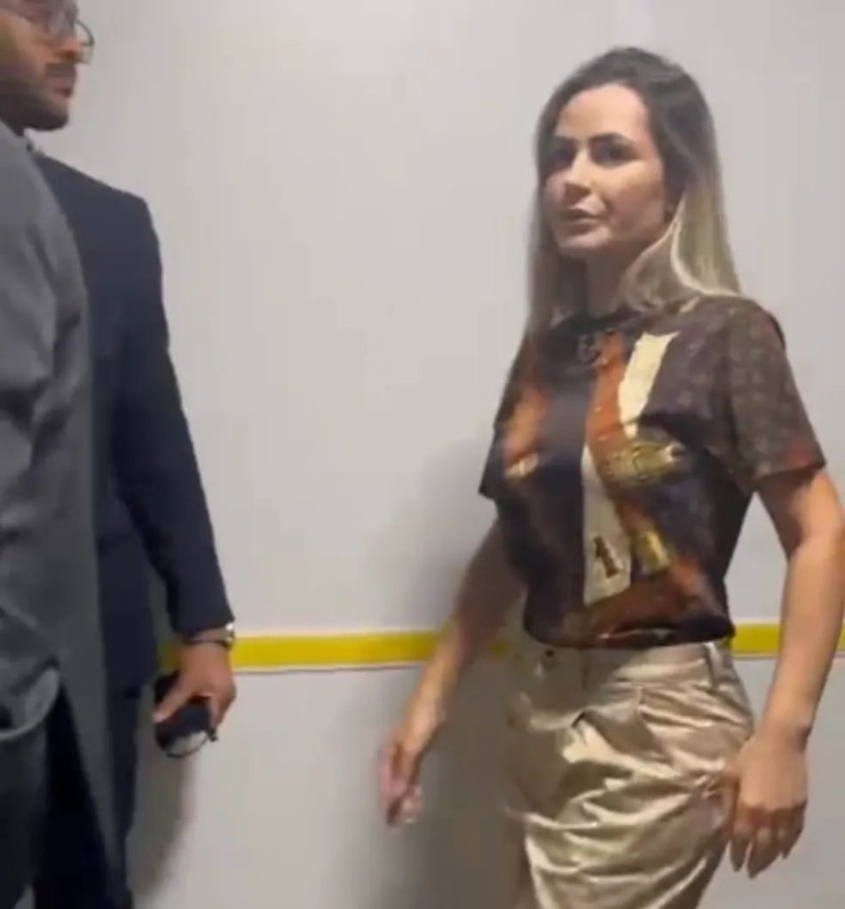 Deolane Bezerra retorna ao presídio após violar regras da prisão domiciliar