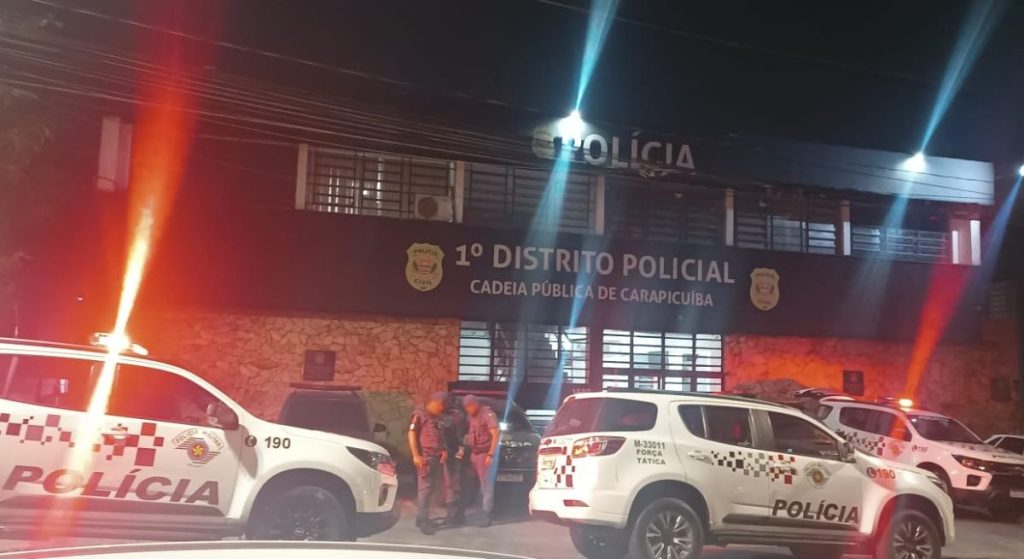 Carapicuíba: Força Tática apreende quase 15kg de drogas