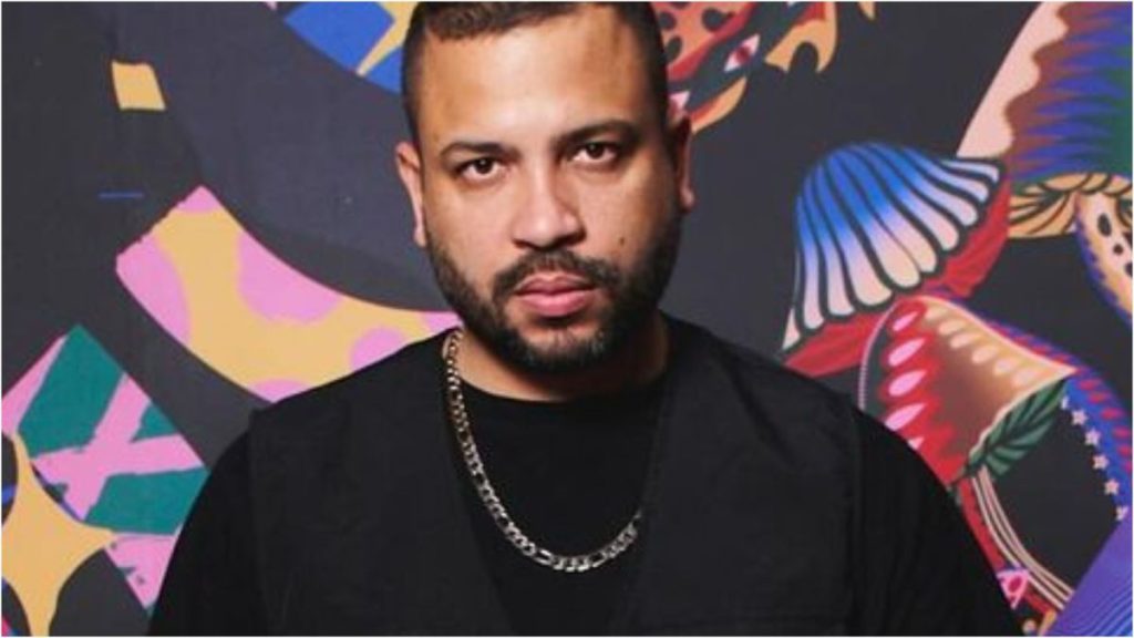 Granja Viana: bandidos roubam residência do músico Projota