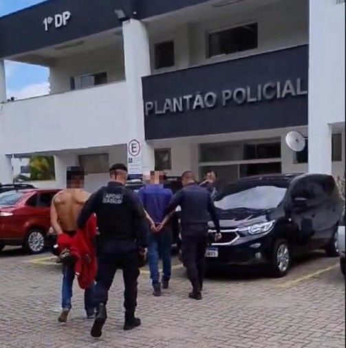 Jundiaí: Apoio Tático da GCM detém quadrilha que furtava residências