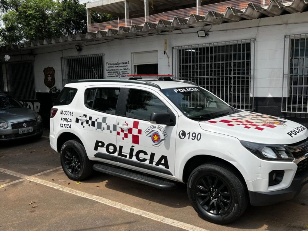 Após denúncia, Força Tática apreende mais de 5kg de drogas em Carapicuíba