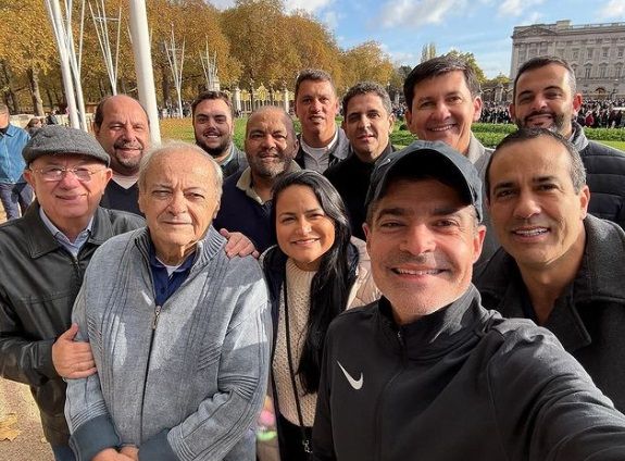 Em Londres, prefeito eleito de Taboão da Serra participa de imersão de planejamento