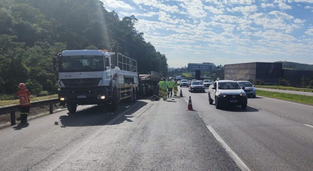 Acidente na Castello deixa vítima grave em Itapevi