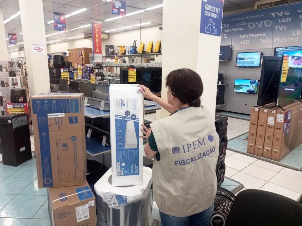 Calor sem susto na conta: dicas para economizar com ventilador e ar-condicionado