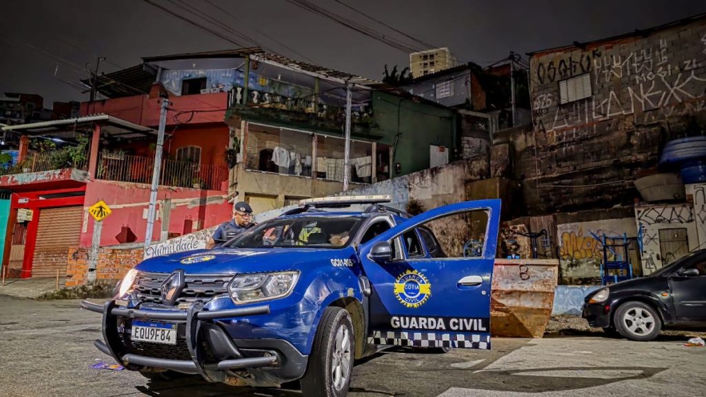 Cotia: Guarda Civil e Polícia Civil realizam megaoperação