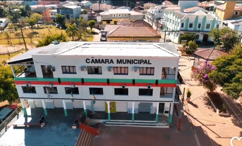 Pirapora do Bom Jesus: prefeito veta lei que proíbe aterros; 7 vereadores acompanham