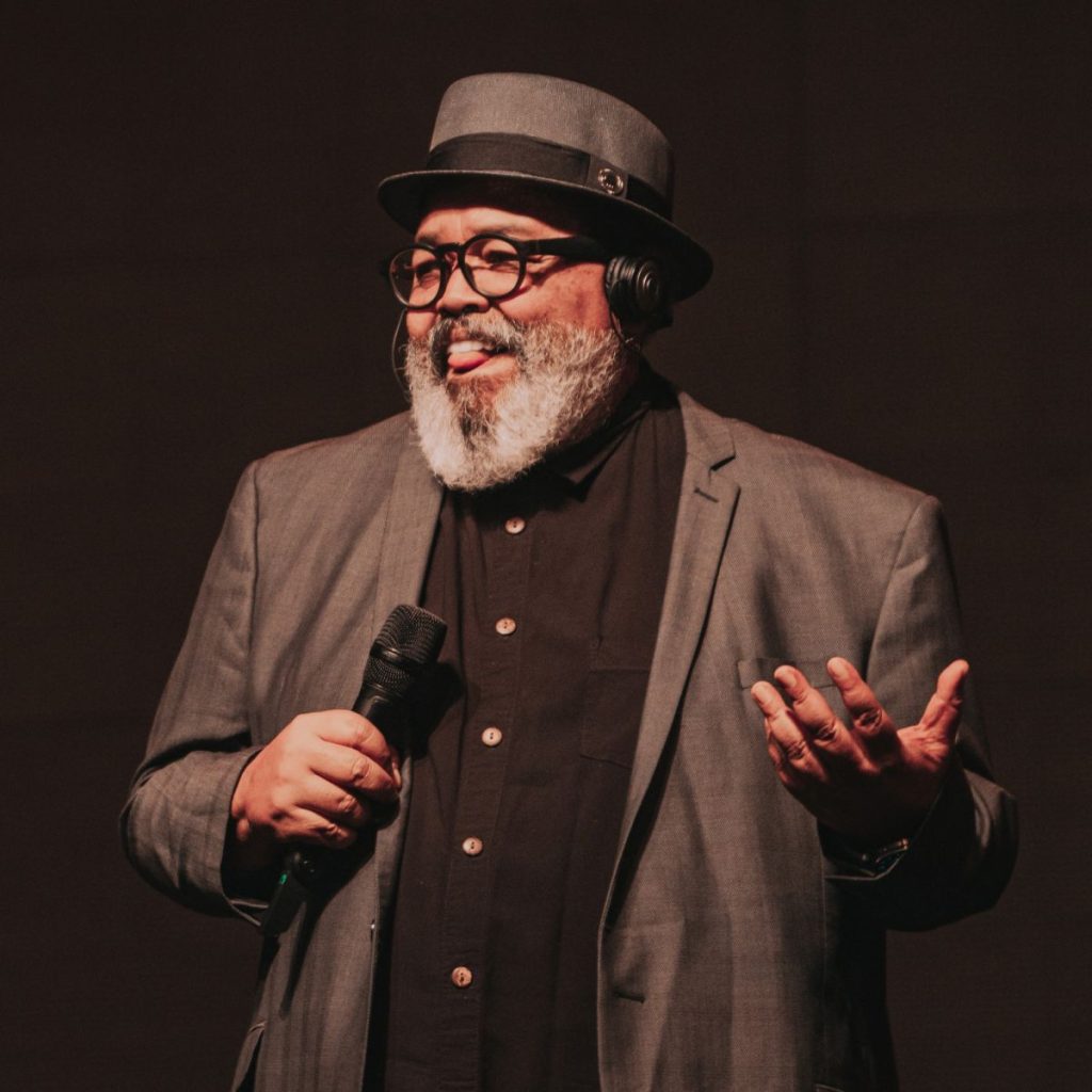 Osasco: Jorge Aragão faz show gratuito no dia 25 de maio