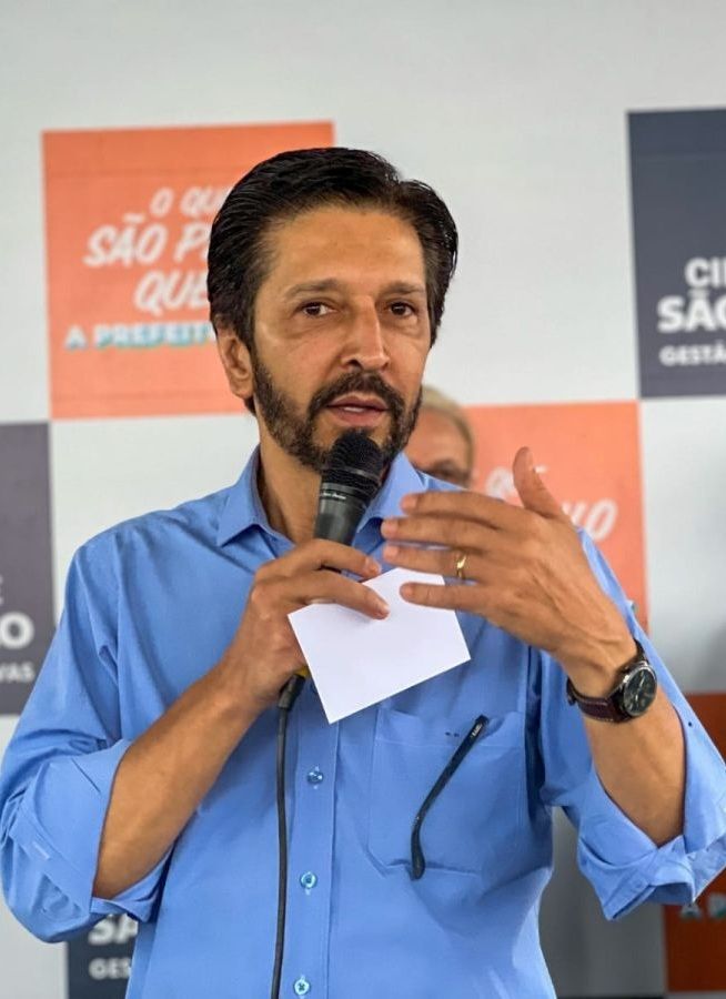 À espera da definição de Tarcísio, aliados disputam sucessão em SP