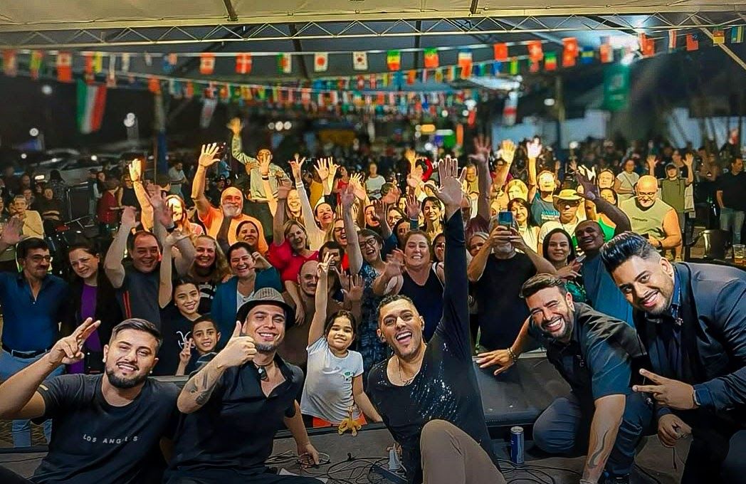 Tributo a Roupa Nova agita Parque Shopping Barueri no domingo (27)