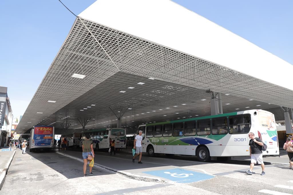 Barueri: obras na Castello mudam trajetos de linhas de ônibus