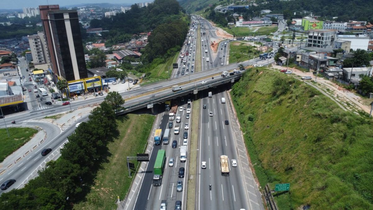 Barueri: obras na Castello mudam trajetos de linhas de ônibus