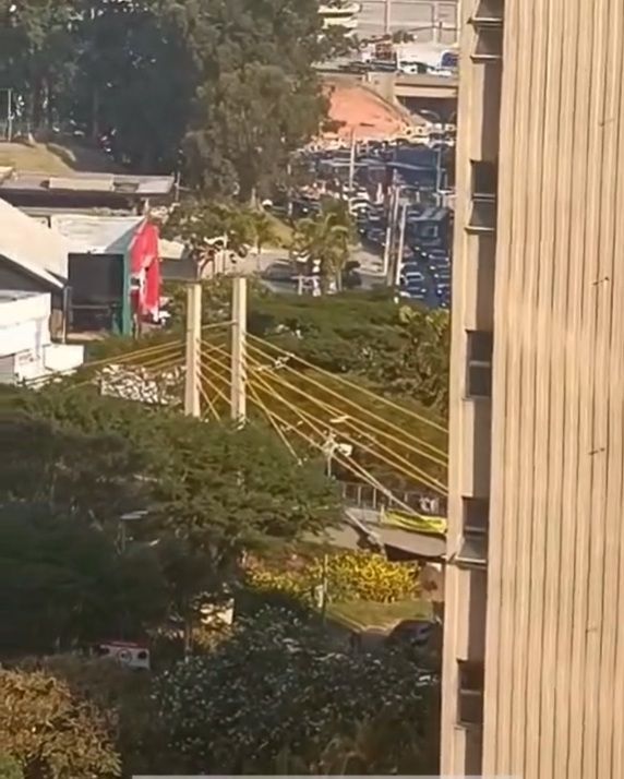 Alphaville: motoristas protestam contra empresa e fecham Al. Rio Negro