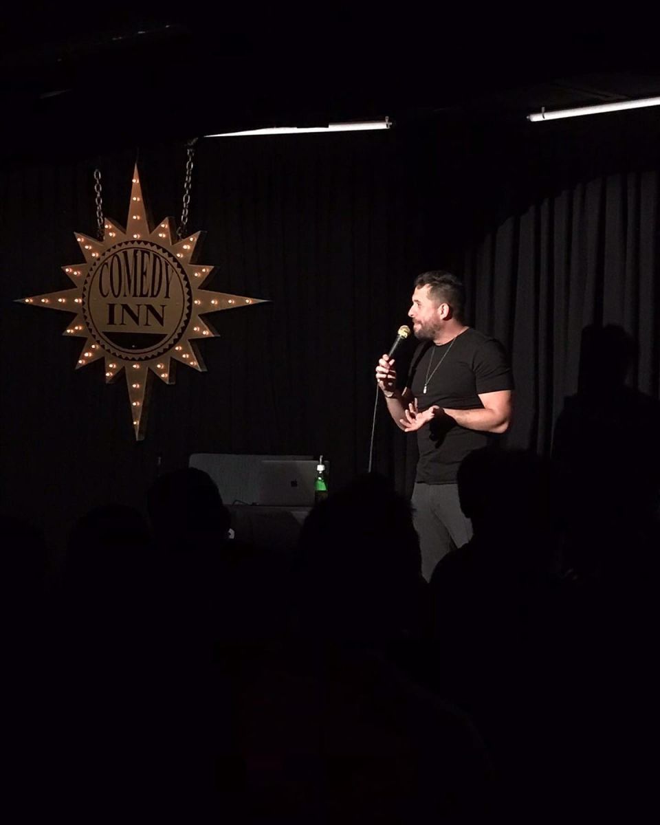 Outubro: Maurício Meirelles apresenta show de stand-up em Barueri