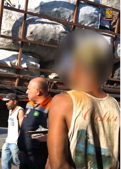Carapicuíba: ferro-velho irregular é lacrado na Marginal do Cadaval