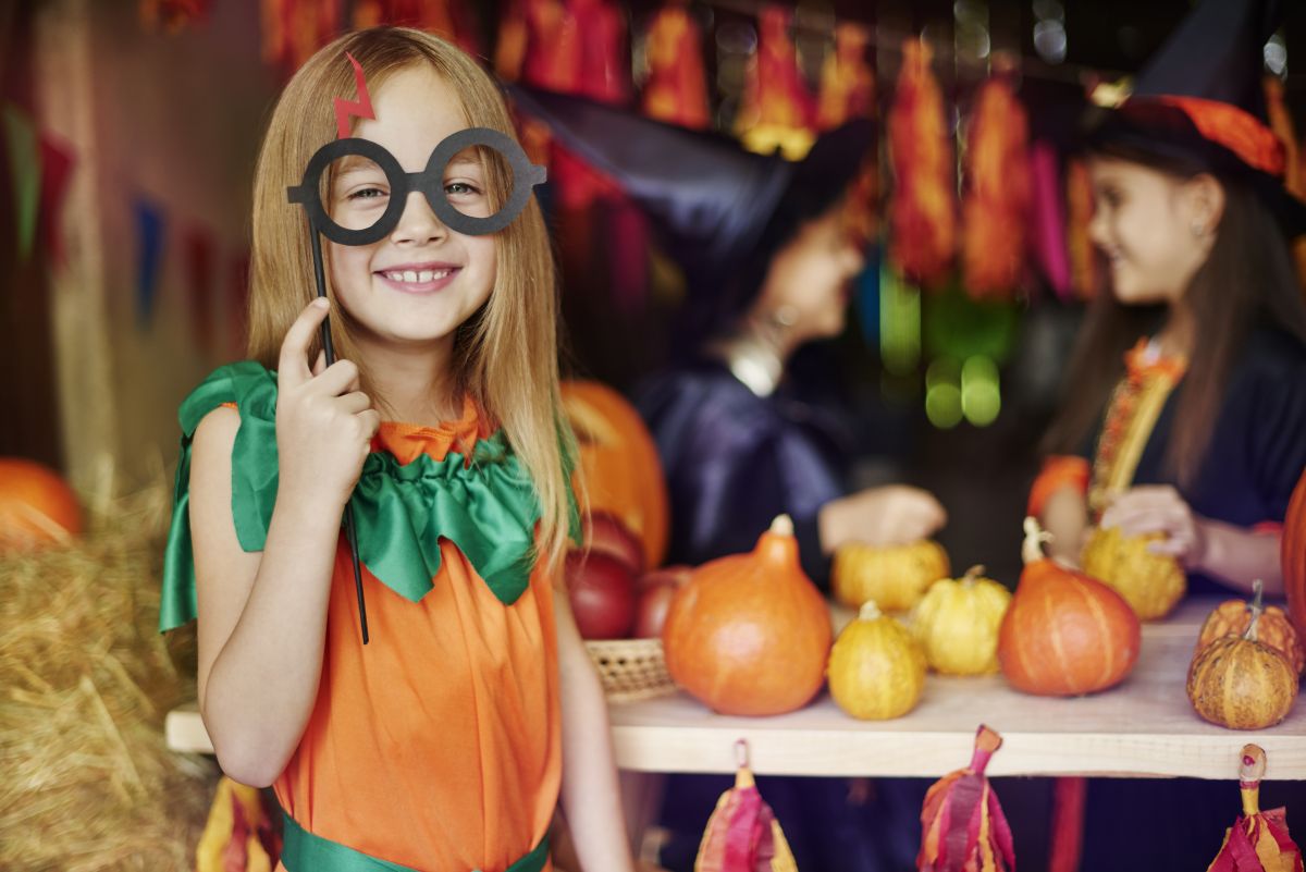 Vai curtir o Halloween? Veja como escolher fantasias e acessórios com segurança