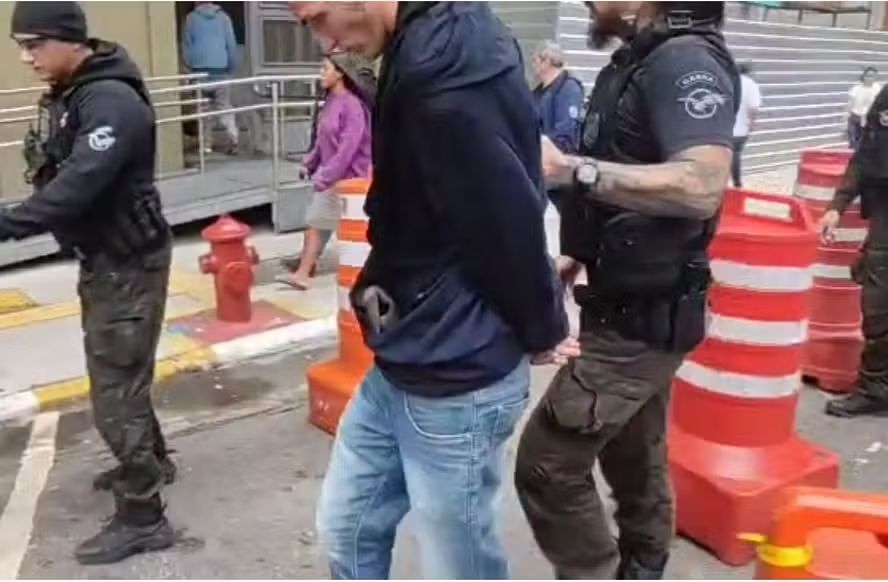 Polícia liberta juiz mantido refém em Osasco e prende quadrilha