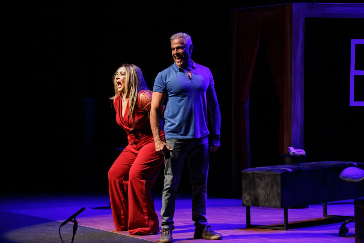 Com Oscar Magrini, peça Troca ou Não Troca chega a Barueri em maio