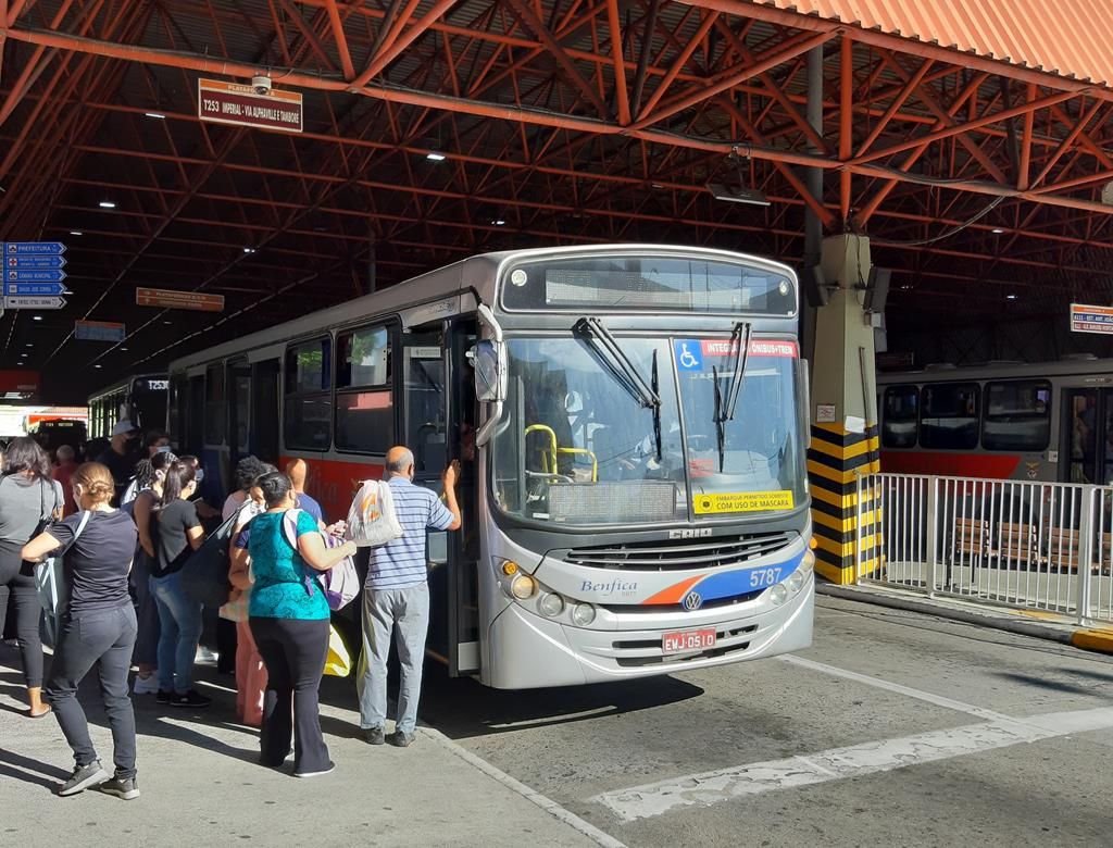 barueri onibus 