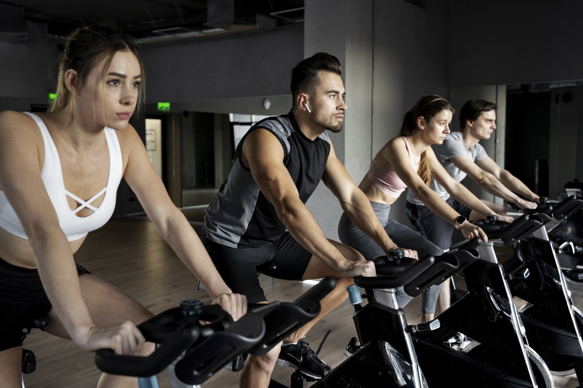 Entre quadras e pausas: esportes viram refúgio da vida online