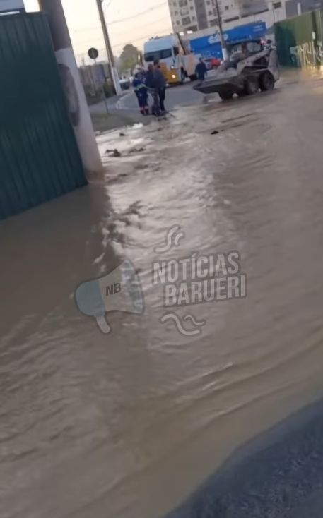 Barueri: acidente causa trânsito intenso entre Alphaville e Aldeia nesta sexta (26)