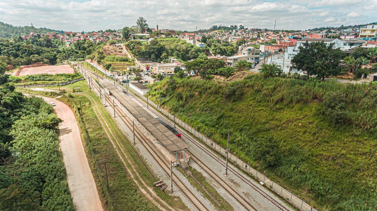 Trem Intercidades Oeste: Governo de SP adia leilão para 2027