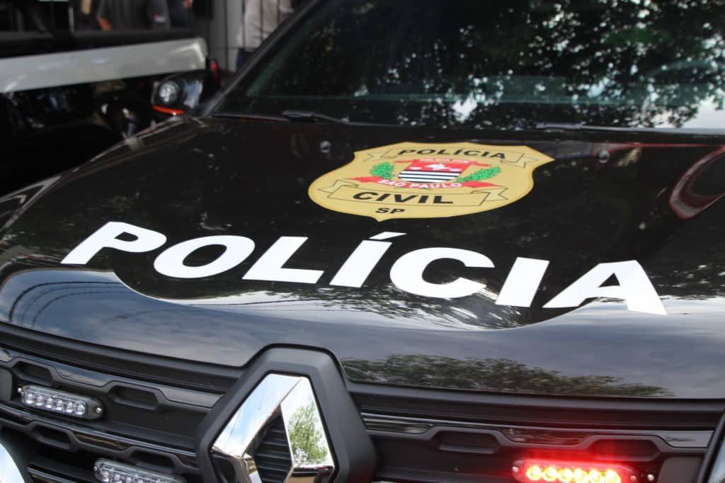 Polícia